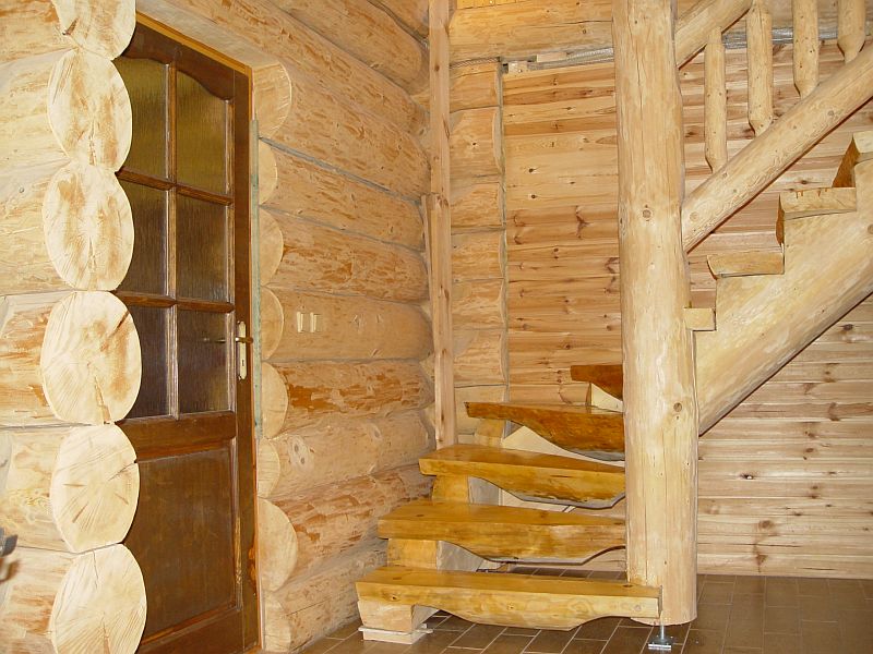 masivni-srub-schodiste