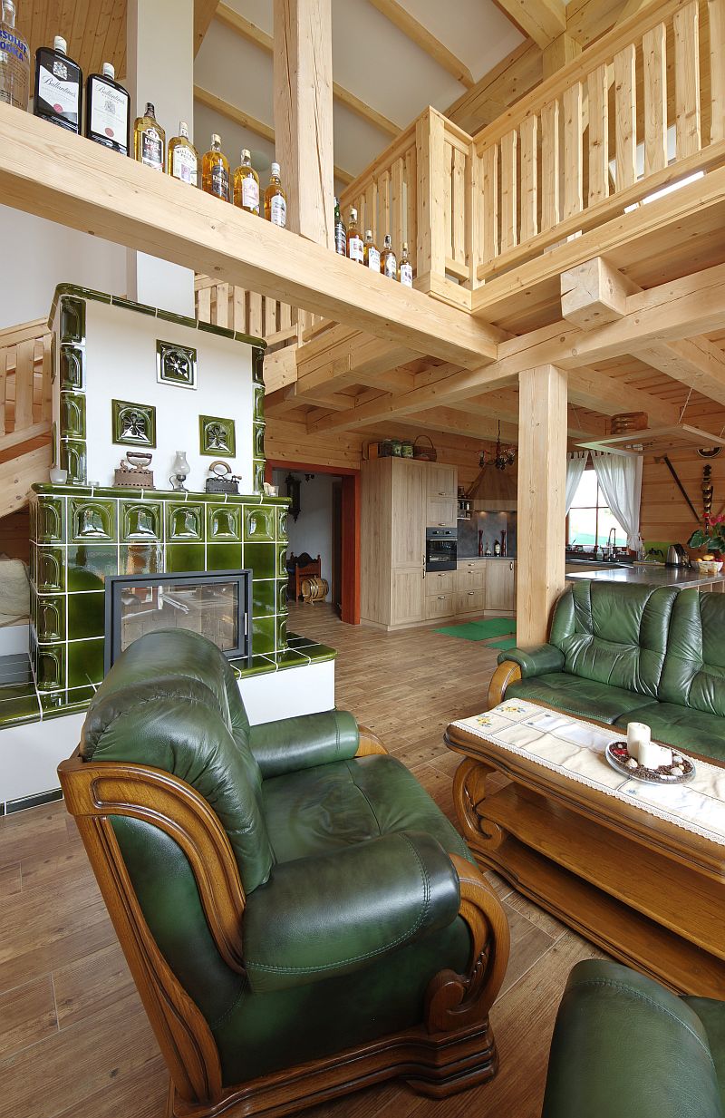 masivni-roubenka-interier-kachlova-kamna