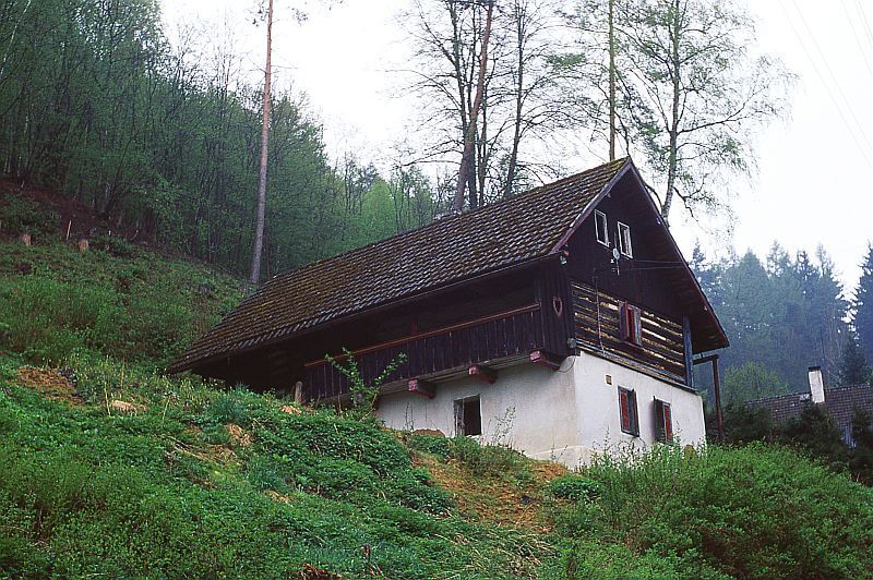 rekonstrukce-kokorinske-roubenky-puvodni-roubenka