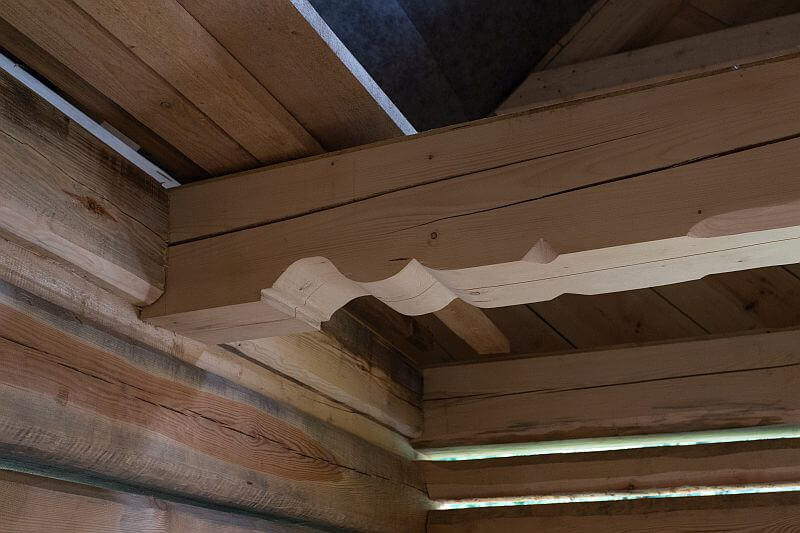 rekonstrukce-kokorinske-roubenky-zaklady-stavby-tramy