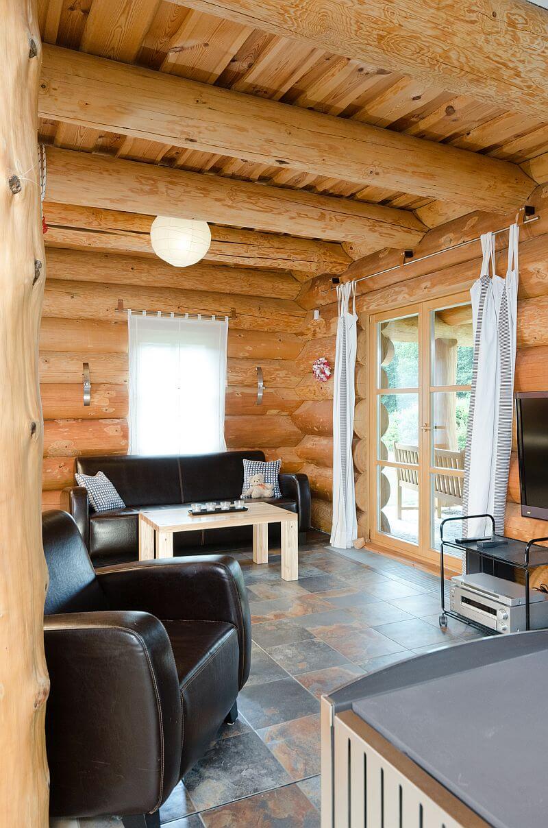 masivni-srub-OK-Pyrus-obyvaci-kout