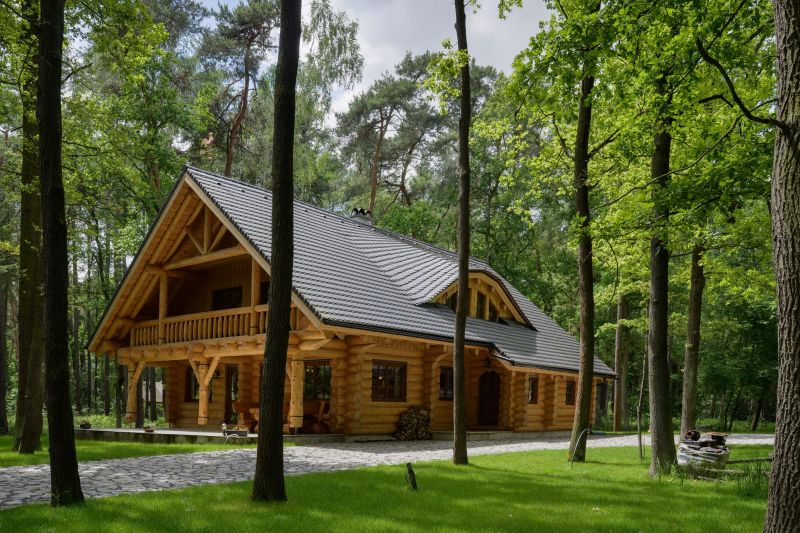 srub-uprostred-lesa-3