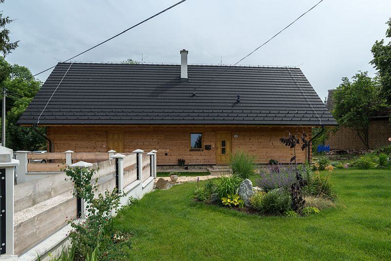 navsteva-roubeny-dum-bocni-foto-domu