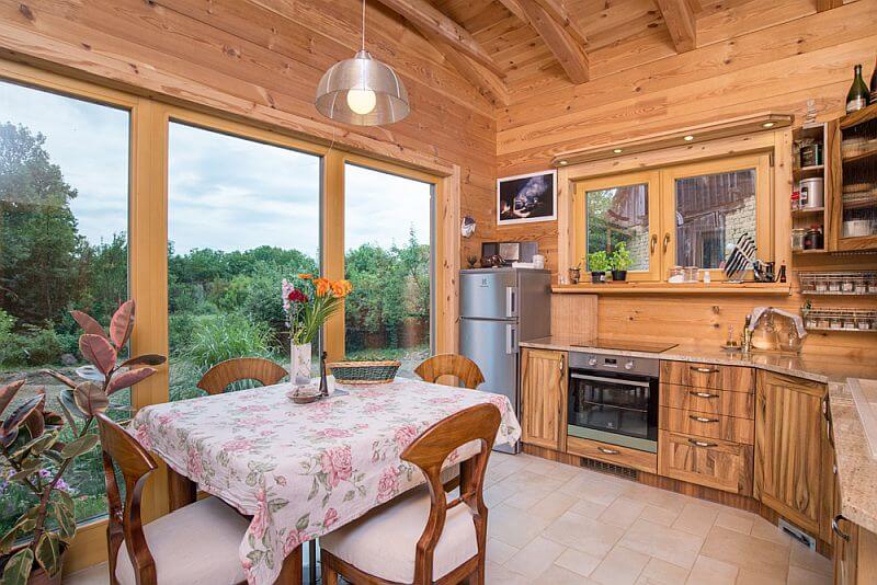 navsteva-roubeny-dum-kuchyn