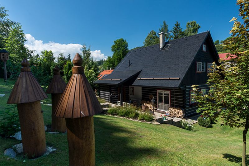 DrevoaStavby-roubenka-Hukvaldy-1