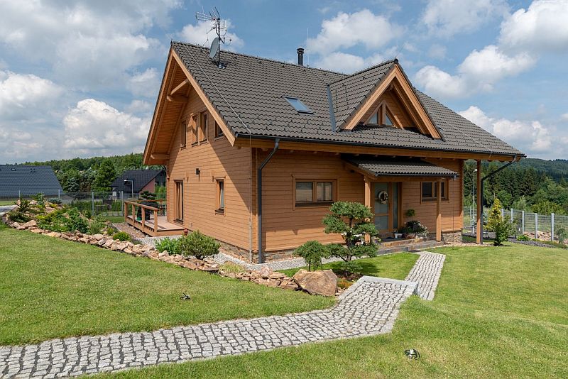 drevostavba-WOOD-LIFE-chodnicek