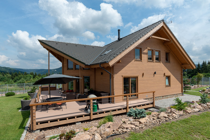 drevostavba-WOOD-LIFE-dum-s-terasou