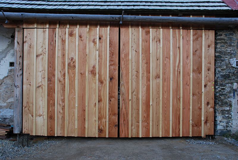 20-rekonstrukce-roubenky-nova-vrata