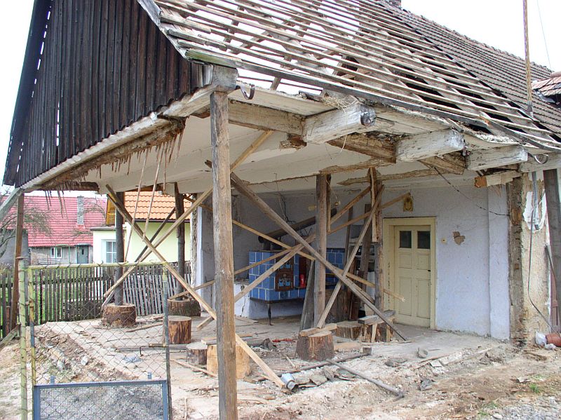 6-rekonstrukce-roubenky-prubeh-demolice