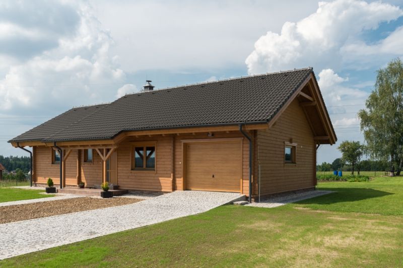 masivni-bungalov-garaz