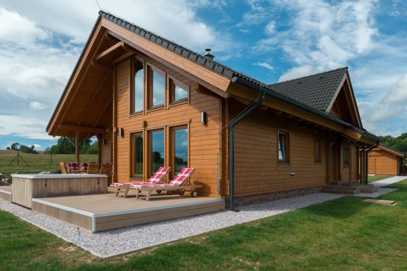 moderni-roubenka-terasa