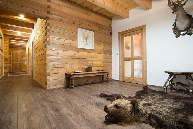 roubenka-BARTOS-chodba