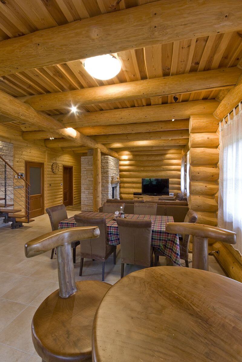 kanadsky-srub-interier