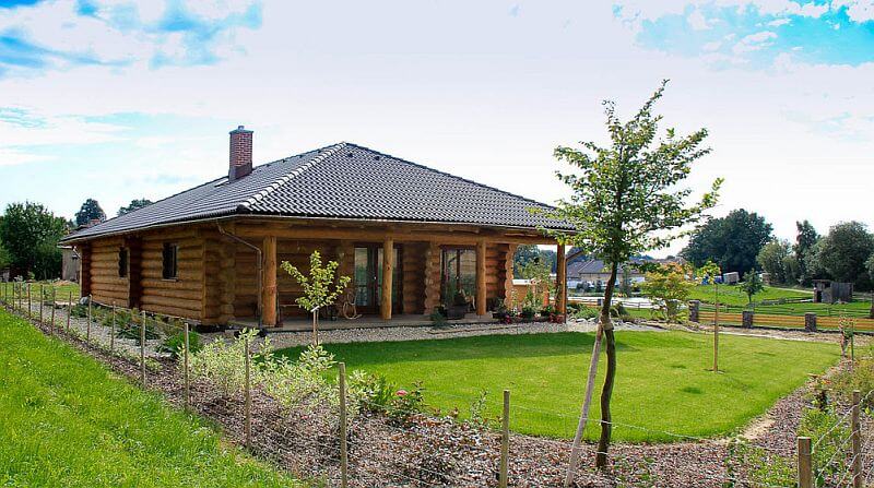 srubovy-bungalov-Jindra-zezadu