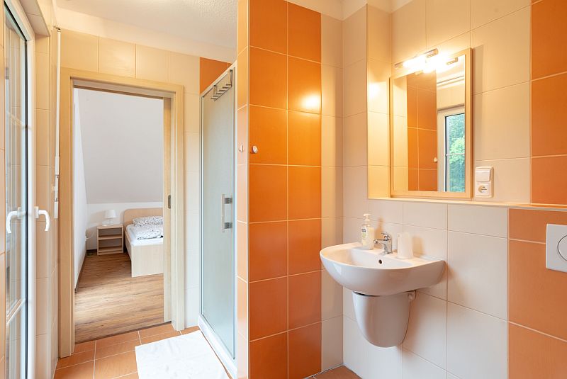 montovana-drevostavba-koupelna