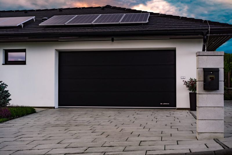chytrá garážová vrata LOMAX