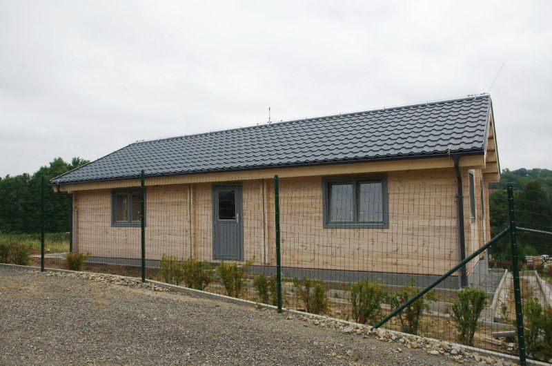 DrevoaStavby.cz | Montovaná dřevěná chata Anica Pineca.cz DrevoaStavby.cz | Montovaná dřevěná chata Anica Pineca.cz