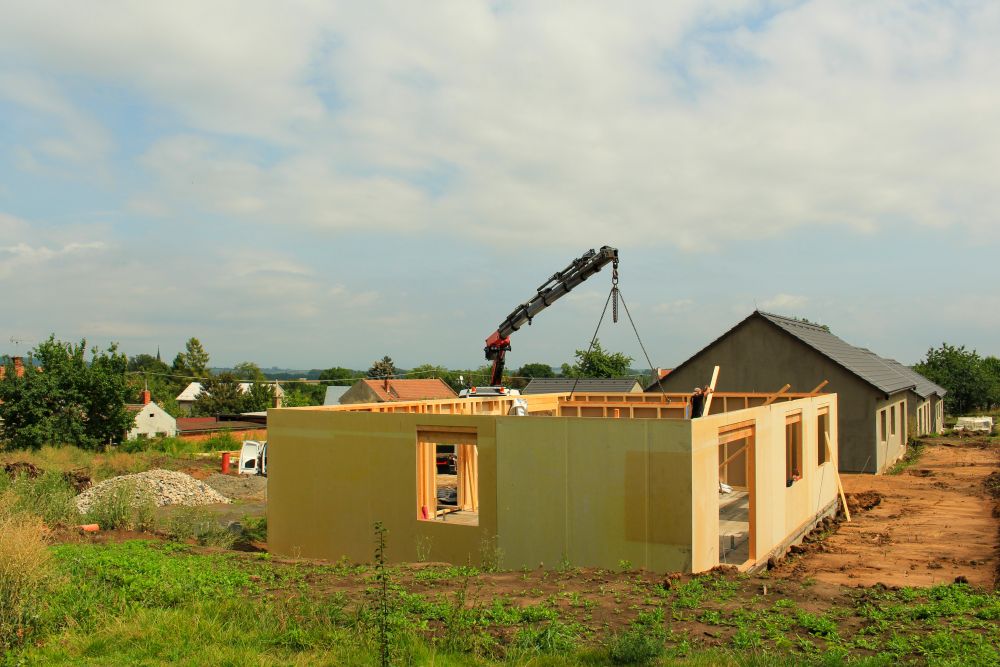 Výstavba developersk&eacute;ho projektu dřevostaveb | DOMY Lešany, Smart stavby