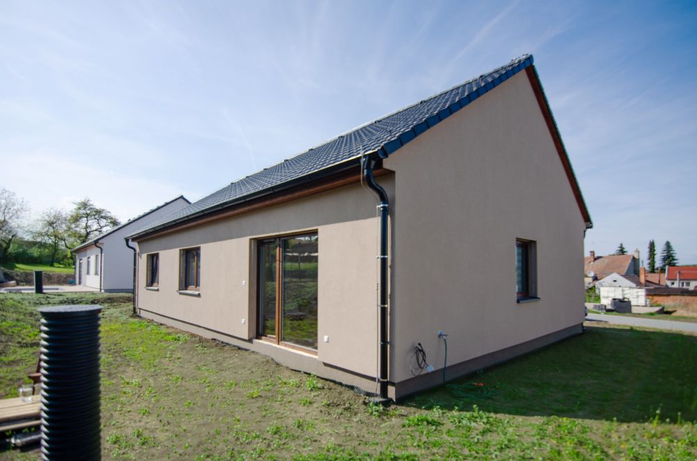 Výstavba developersk&eacute;ho projektu dřevostaveb | DOMY Lešany, Smart stavby