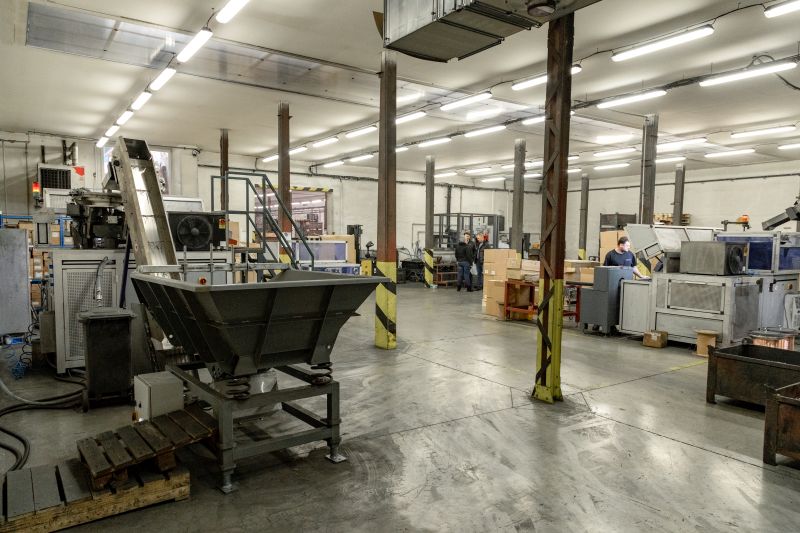 DrevoaStavby.cz Hašpl-hřebíky a spojovací materiál DrevoaStavby.cz Hašpl-hřebíky a spojovací materiál výrobna