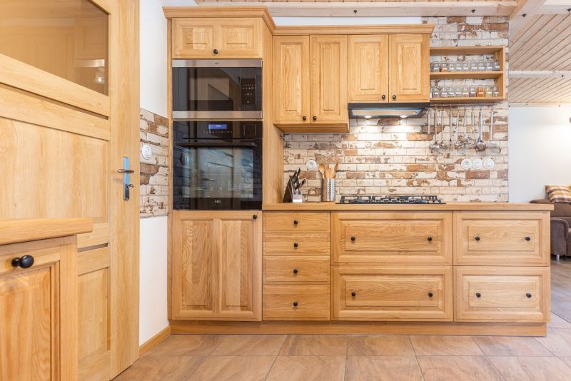 DrevoaStavby.cz Dřevěný nábytek z masivu UNIS-N DrevoaStavby.cz Dřevěný nábytek z masivu UNIS-N