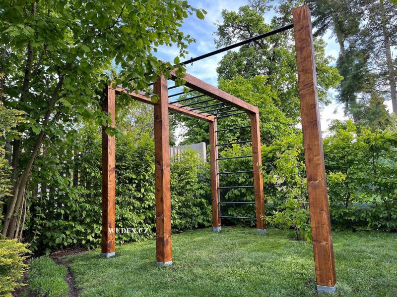 DrevoaStavby.cz Jak ochránit dřevěné houpačky a cvičební hrazdy na zahradě Karbolineu extra DrevoaStavby.cz Jak ochránit dřevěné houpačky a cvičební hrazdy na zahradě 3