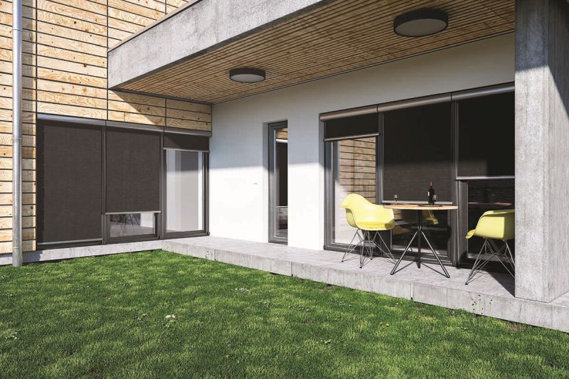 Speciální textilie Unirolu umožňuje vybrat si různý stupeň průsvitnosti. Budete tak stínit i vidět ven