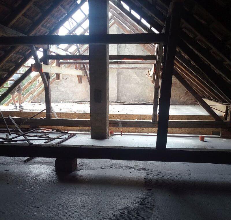 nastavba-podkrovi-beton