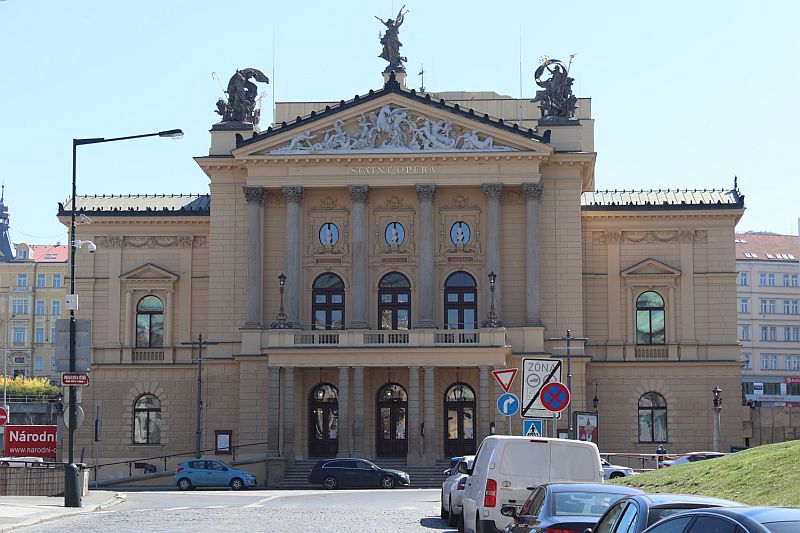 penove-sklo-Refaglass-statni-opera-Praha