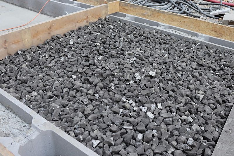 penove-sklo-Refaglass-usazene-penove-sklo