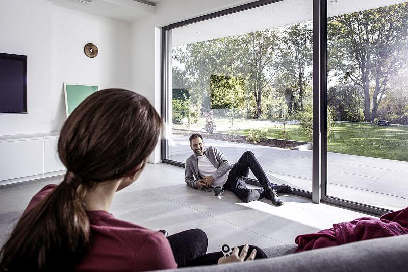 velkoformatove-prosklene-dvere-interier