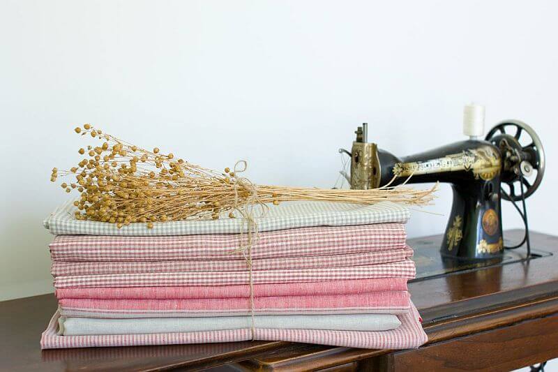 002 lnene_latky_metraz_cervena_kolekce_nachalupu_DSC_0263