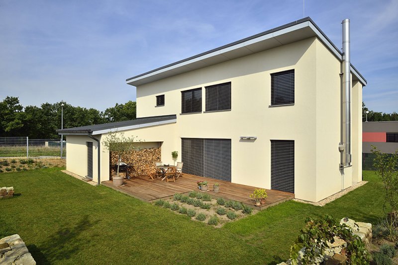 moderni-vicepodlazni-panelova-drevostavba-na-klic-alfahaus