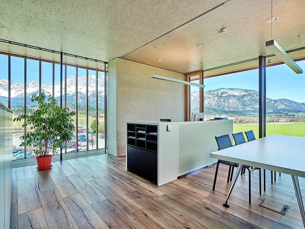 drevostavba-jako-administrativni-budova-egger-rakousko-kancelar