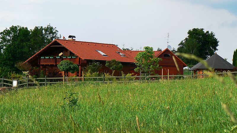 drevostavba-dum-na-samote-drevenice-pod-kostelikem-exterier-1