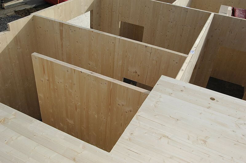 drevostavba-clt-panely-z-verstveneho-masivniho-dreva-konstrukce-sten