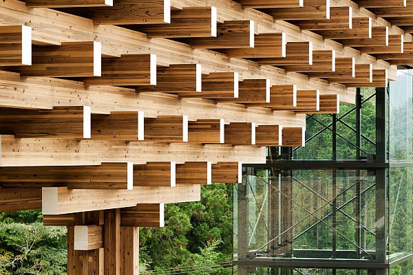 drevostavba-galerie-v-drevenem-mostu-japonsko-exterier-6