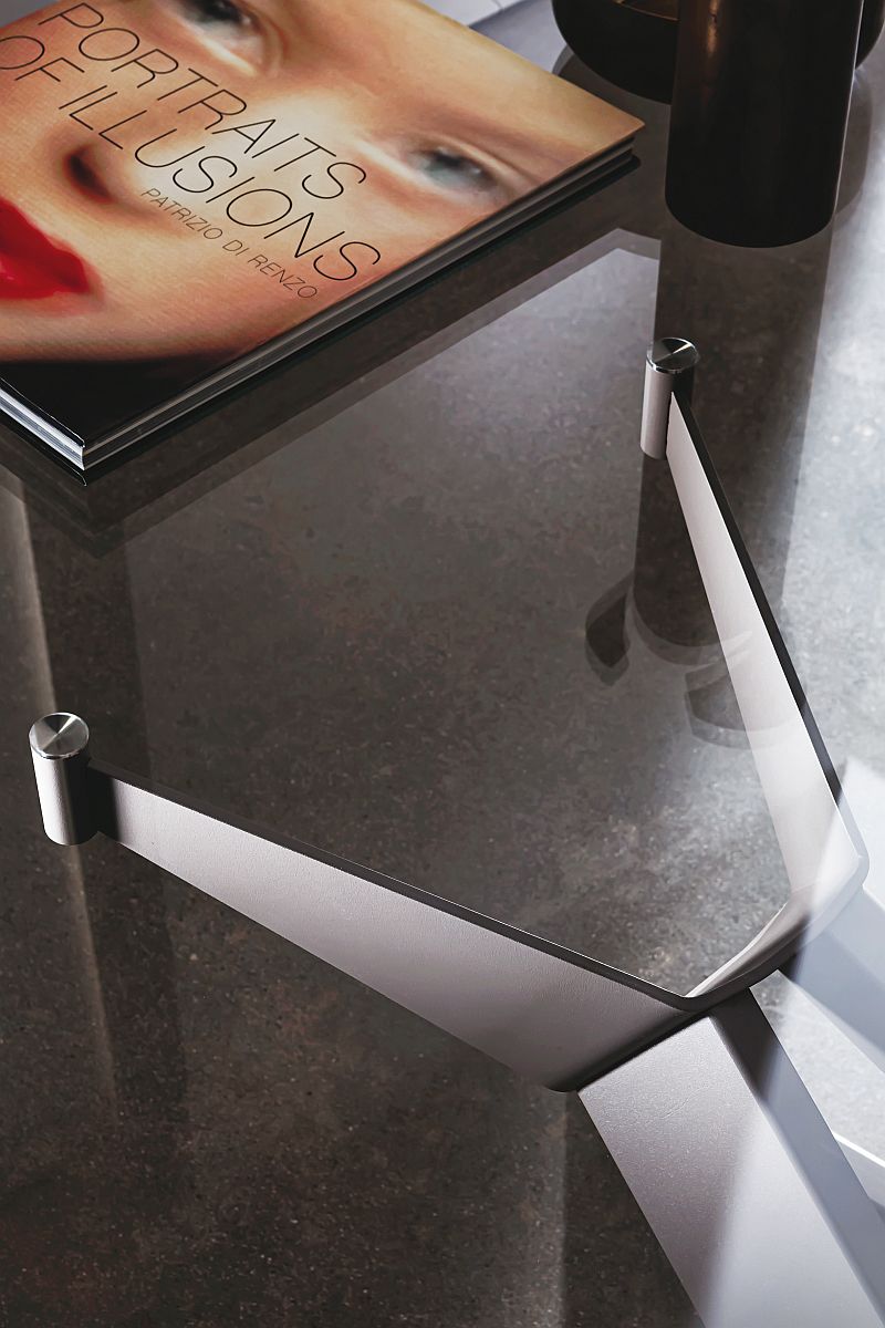 designovy-stul-soviet-italia-cross-2