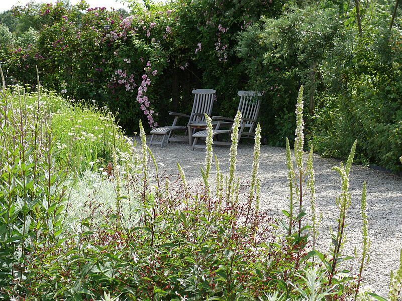 obytna-zahrada-zakouti-zahradni-lehatka