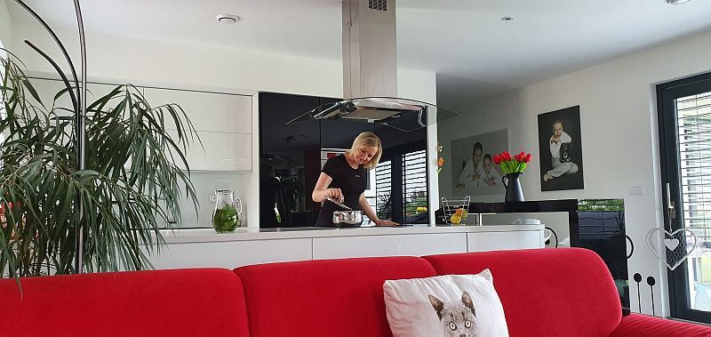 moderni-drevostavba-bungalov-prinex-group-interier-kuchyne