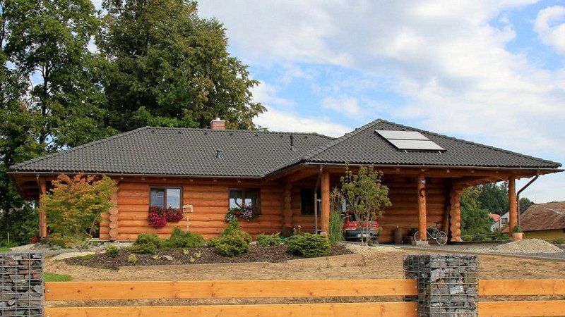 DrevoaStavby.cz | Srubový bungalov Haniš srubové domy s.r.o. DrevoaStavby.cz | Srubový bungalov Haniš srubové domy s.r.o.