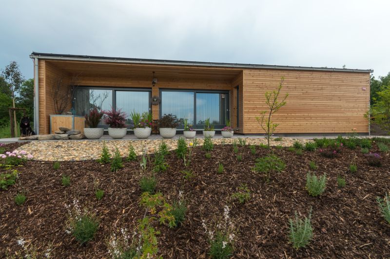 DrevoaStavby.cz | Útulný bungalov ve svahu ATRIUM s.r.o. DrevoaStavby.cz | Útulný bungalov ve svahu ATRIUM s.r.o.