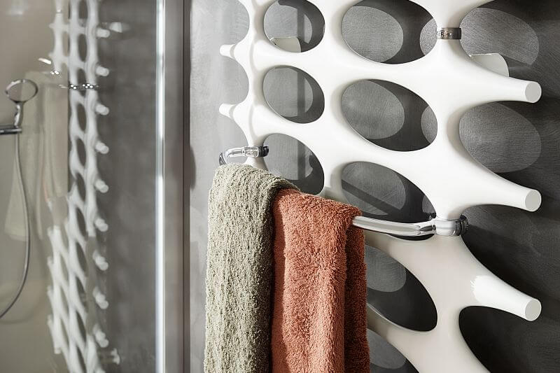 designovy-koupelnovy-radiator-ideos-madlo