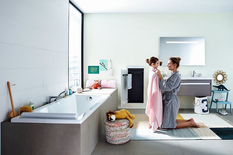 koupelnove-otopne-teleso-zehnder-zenia-interier-koupelna-rodina