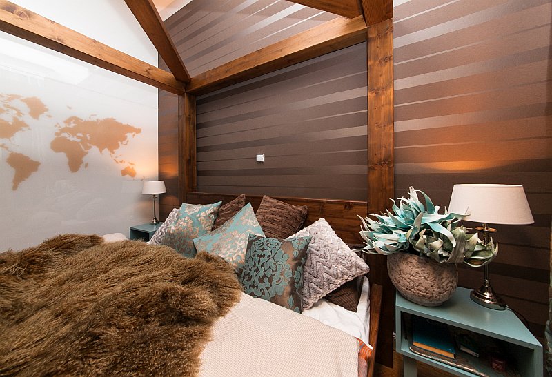 interier-loznice-polstare-kozesina