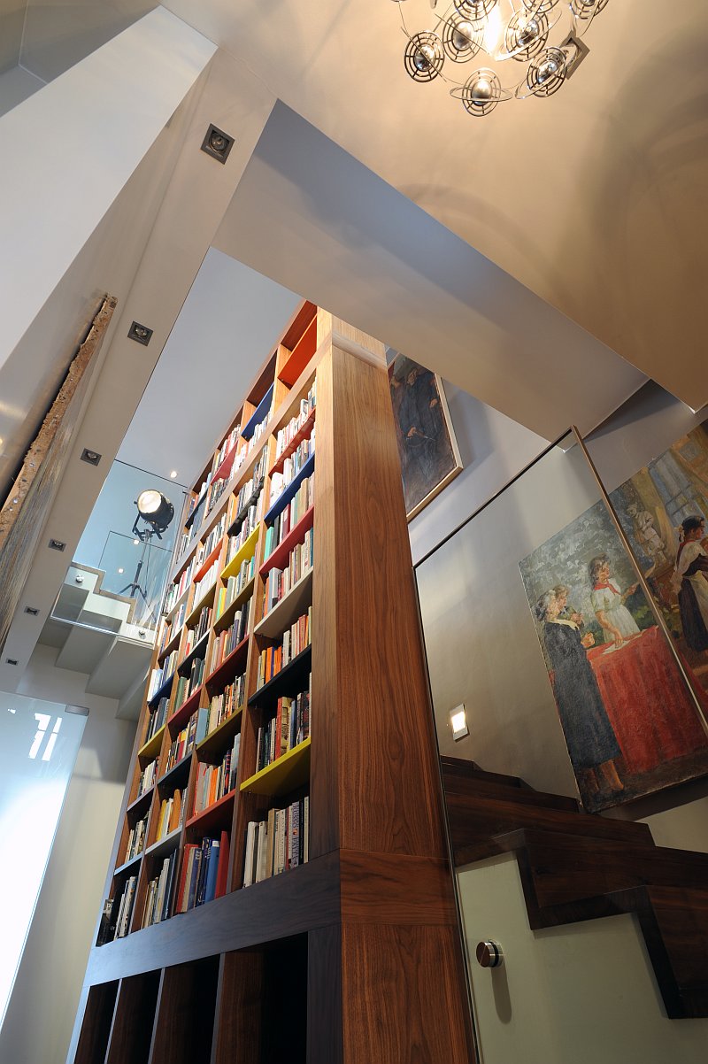 interier-schody-knihovna