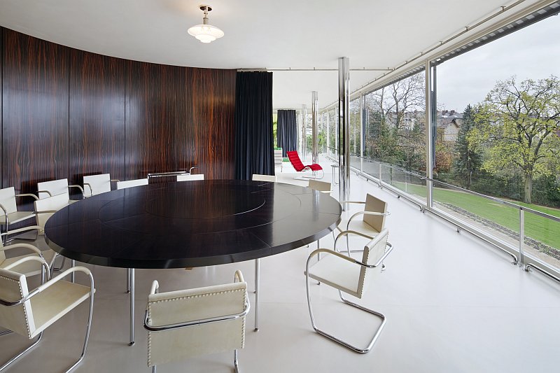 rako-tugendhat-hlavni-obyvaci-mistnost-2