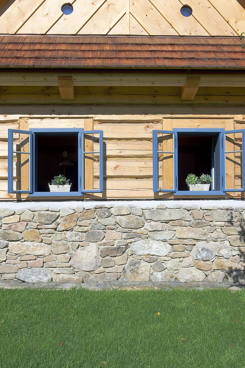 DrevoaStavby.cz | M&iacute;sto rekonstrukce do&scaron;lo na stavbu nov&eacute; poloroubenky