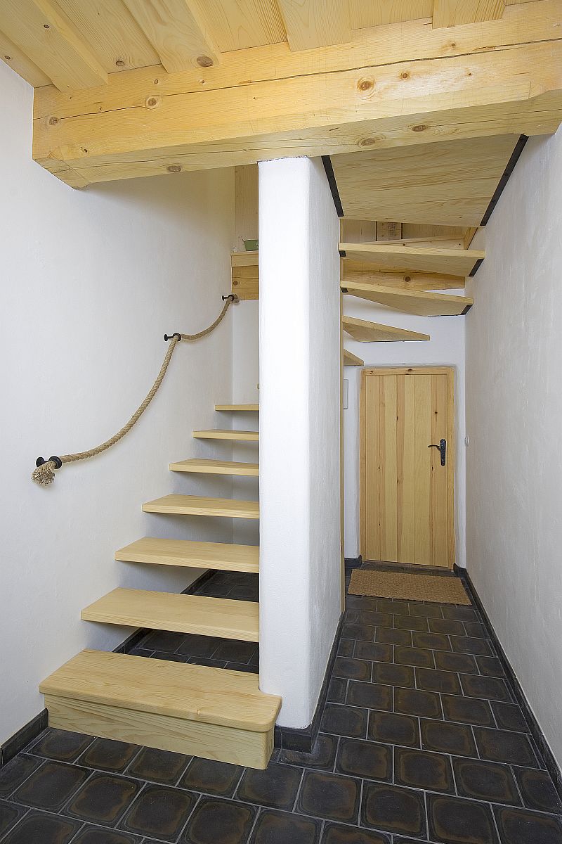 DrevoaStavby.cz | M&iacute;sto rekonstrukce do&scaron;lo na stavbu nov&eacute; poloroubenky