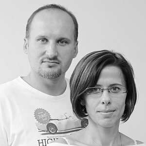 navsteva-drevostavby-extravagantni-kvadr-s-kamny-na-truc-majitele